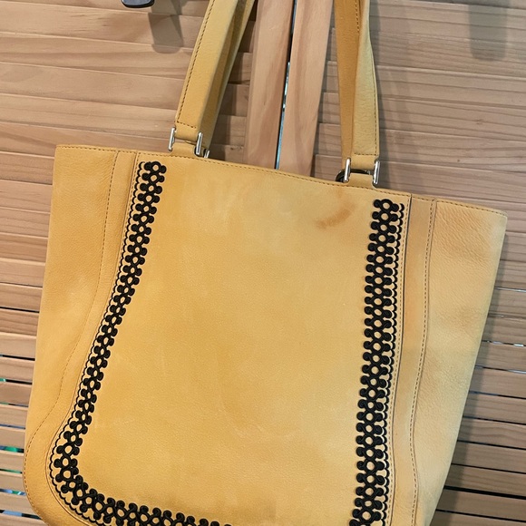 Kate Spade yellow and black tassel tote bag - Picture 9 of 10